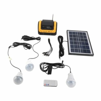 Kit d'éclairage solaire avec panneau, ampoules et télécommande.